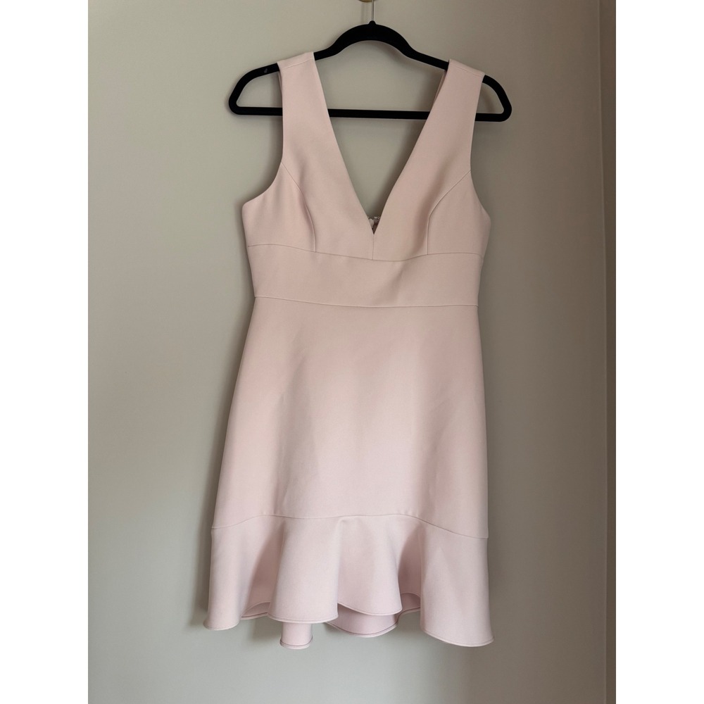 BCBGMAXAZRIA Bare Pink V-Neck Ruffle Hem Fit & Flare Cocktail Dress 8